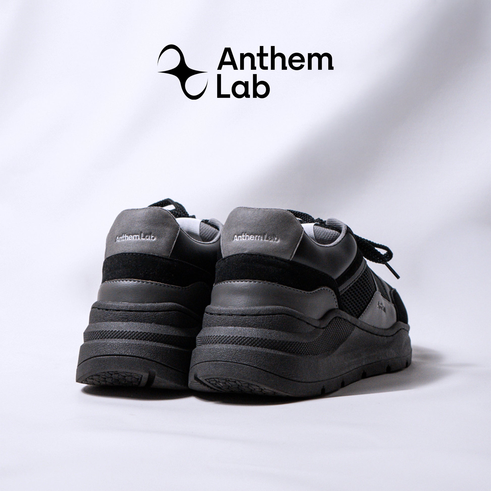 Nexus Carbon Black sneaker
