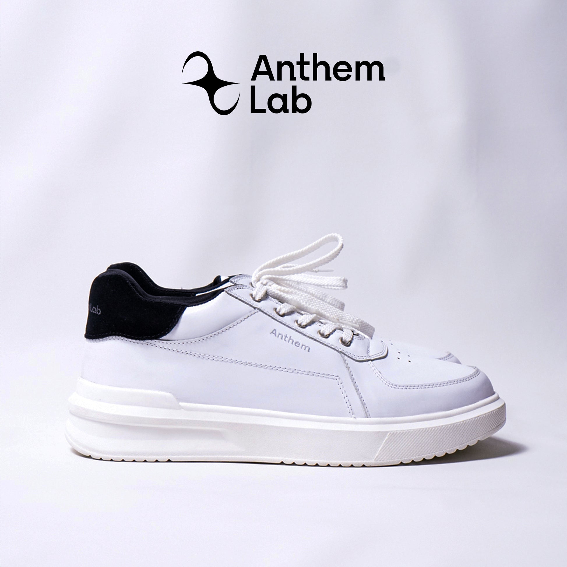 Proton White/Black sneaker