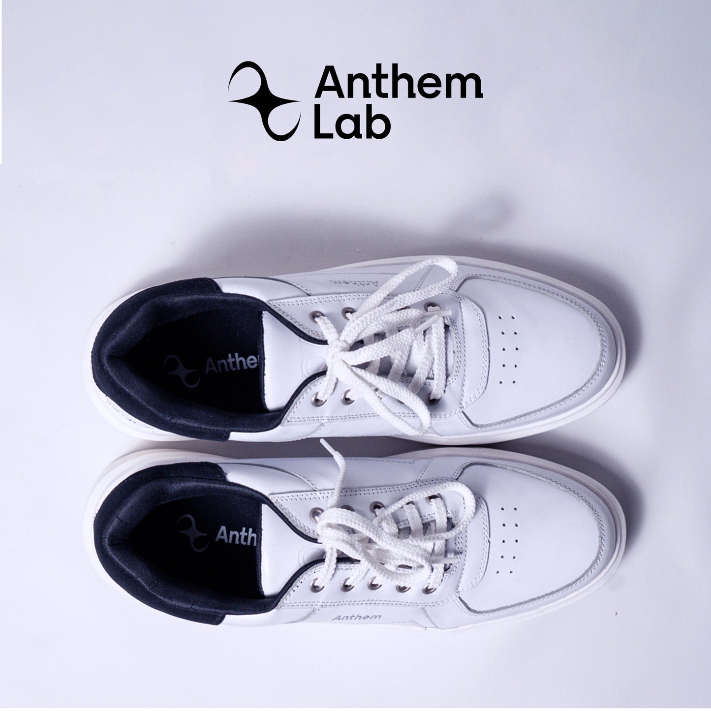 Proton White/Black sneaker