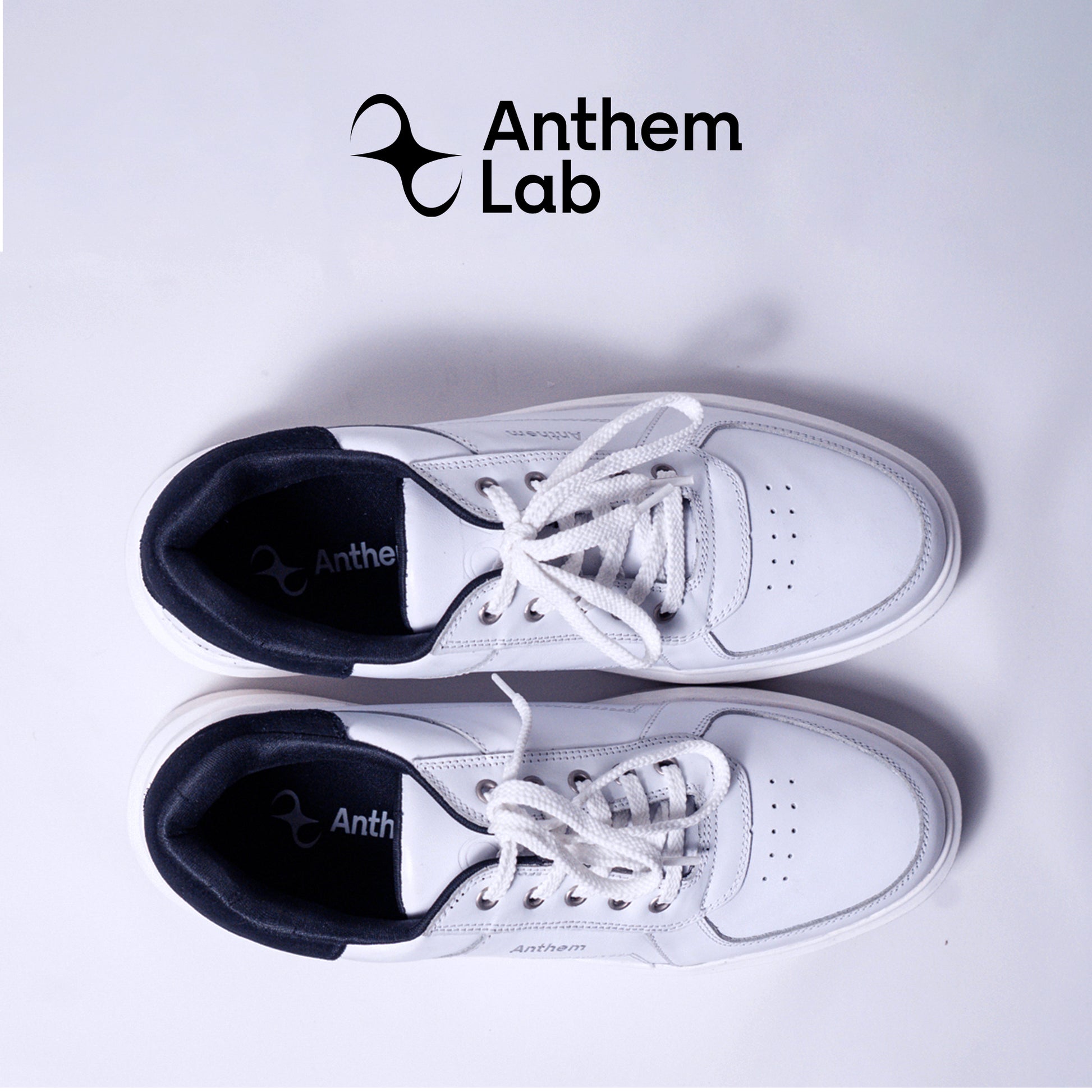 Proton White/Black sneaker