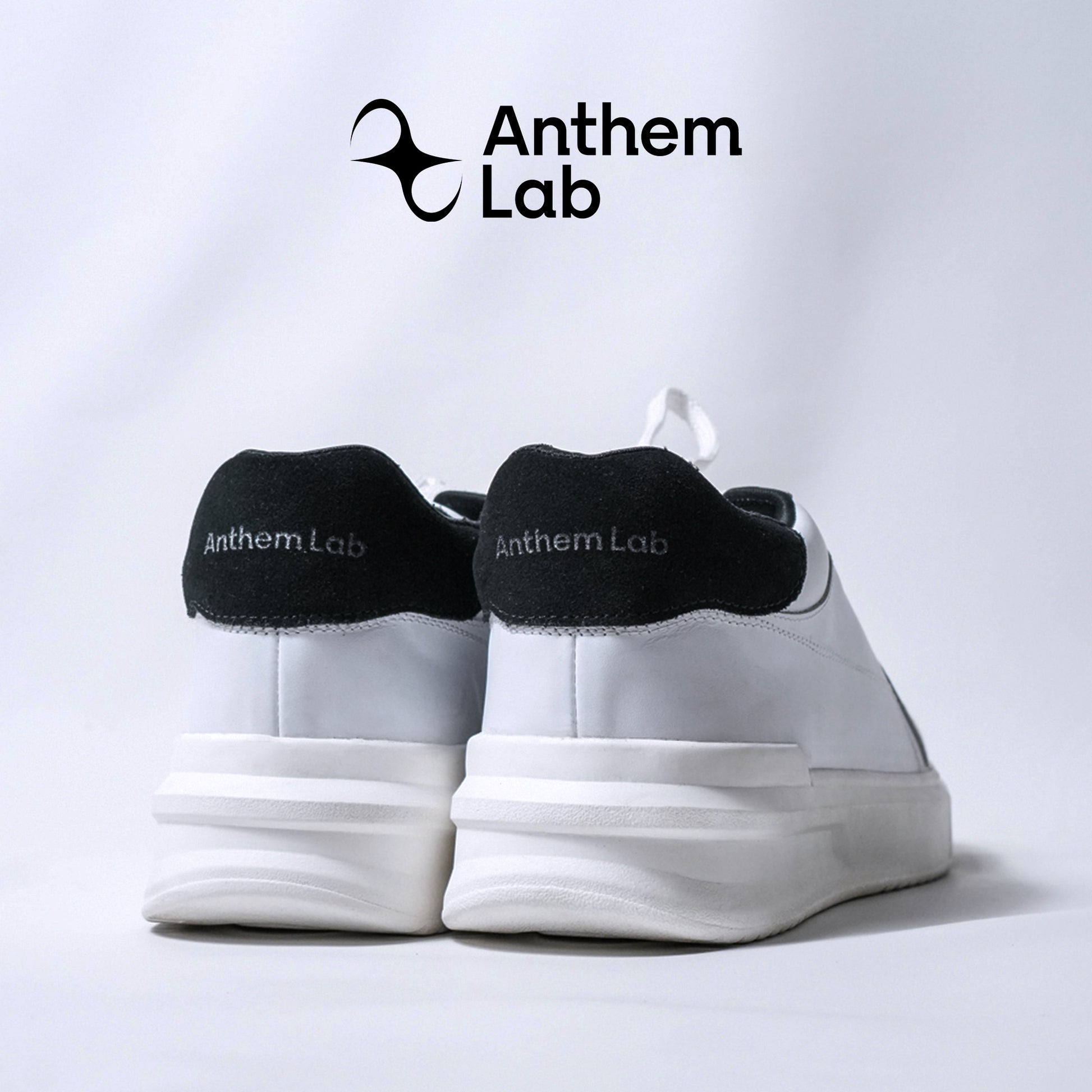Proton White/Black sneaker